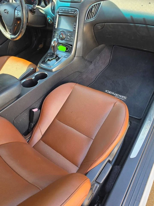 2012 Hyundai Genesis Coupe - Image 9 of 11