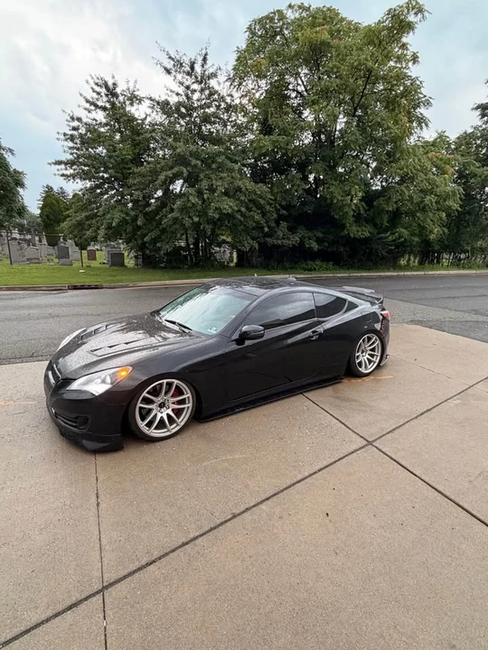 2012 Hyundai Genesis Coupe - Image 3 of 13