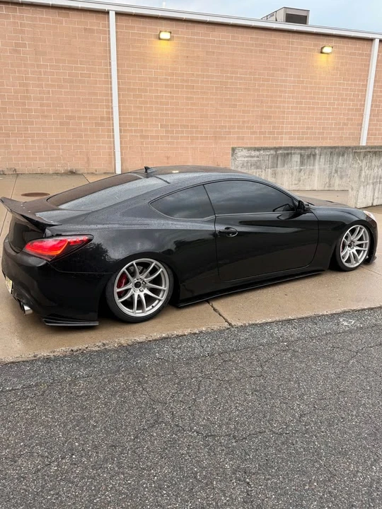 2012 Hyundai Genesis Coupe - Image 8 of 13
