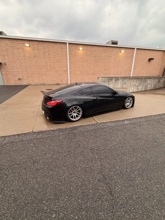 2012 Hyundai Genesis Coupe - Image 9 of 13