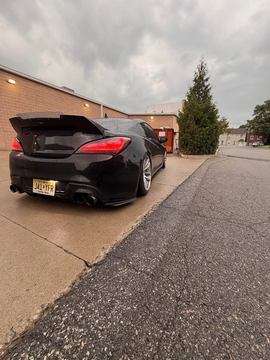 2012 Hyundai Genesis Coupe - Image 7 of 13