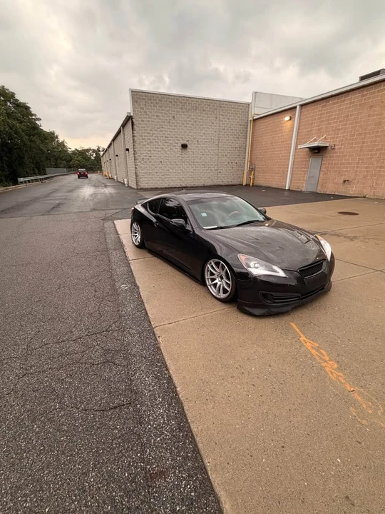 2012 Hyundai Genesis Coupe - Image 10 of 13
