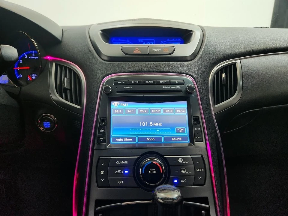 2012 Hyundai Genesis Coupe - Image 19 of 31