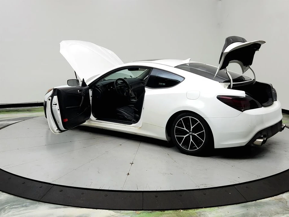 2012 Hyundai Genesis Coupe - Image 12 of 31
