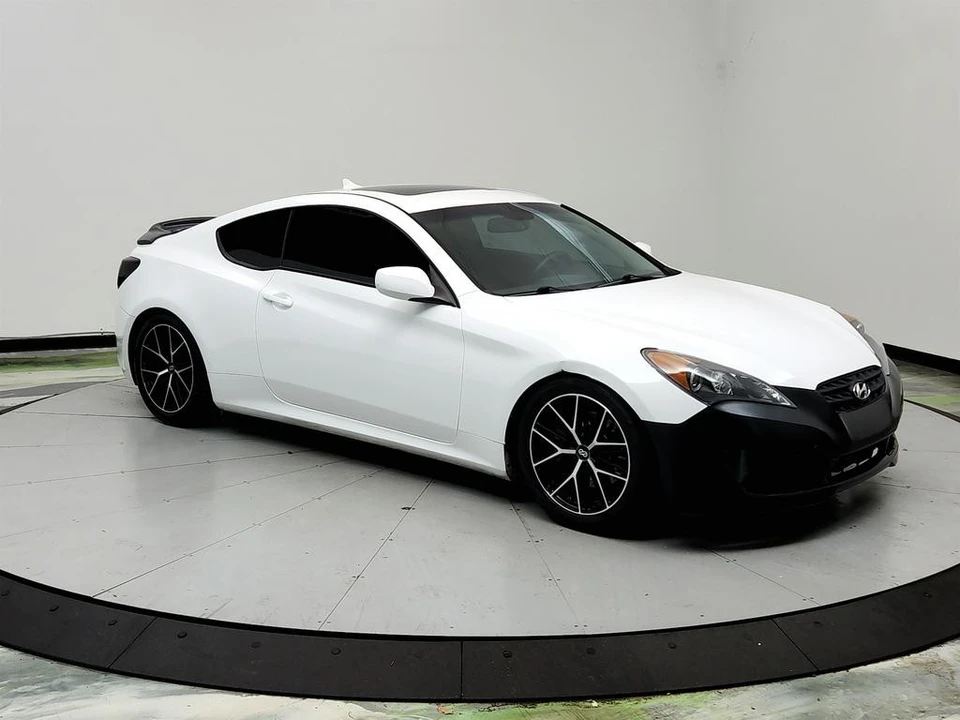 2012 Hyundai Genesis Coupe - Image 3 of 31
