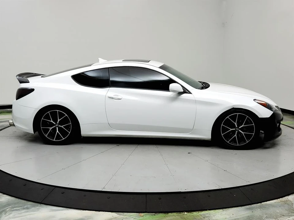 2012 Hyundai Genesis Coupe - Image 4 of 31