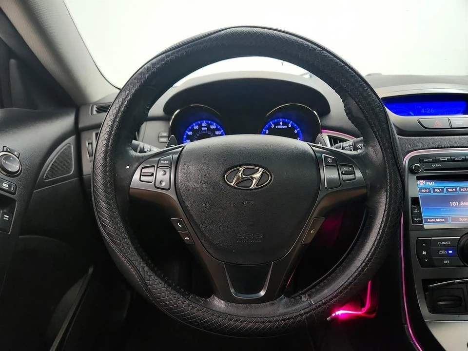 2012 Hyundai Genesis Coupe - Image 17 of 31
