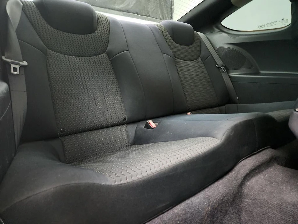 2012 Hyundai Genesis Coupe - Image 26 of 31