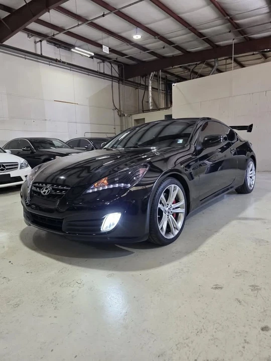 2012 Hyundai Genesis Coupe - Image 10 of 20