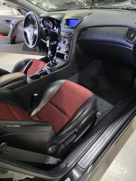 2012 Hyundai Genesis Coupe - Image 16 of 20