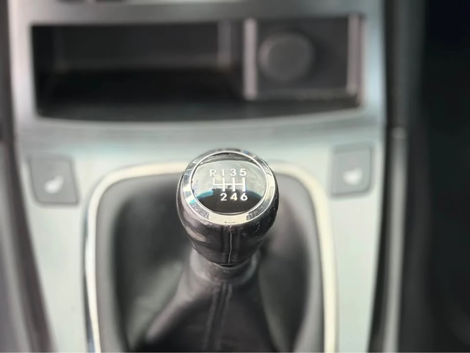 2012 Hyundai Genesis Coupe - Image 16 of 20