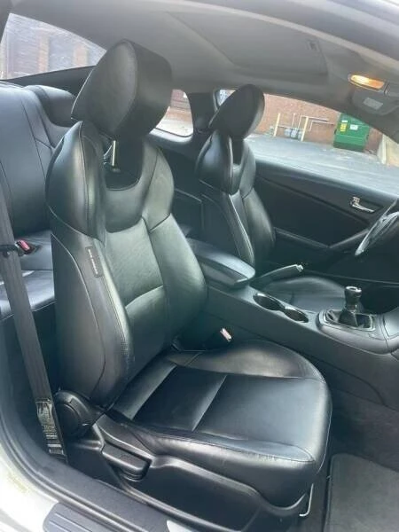 2012 Hyundai Genesis Coupe - Image 16 of 20