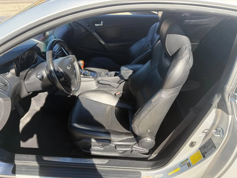 2012 Hyundai Genesis Coupe - Image 11 of 20
