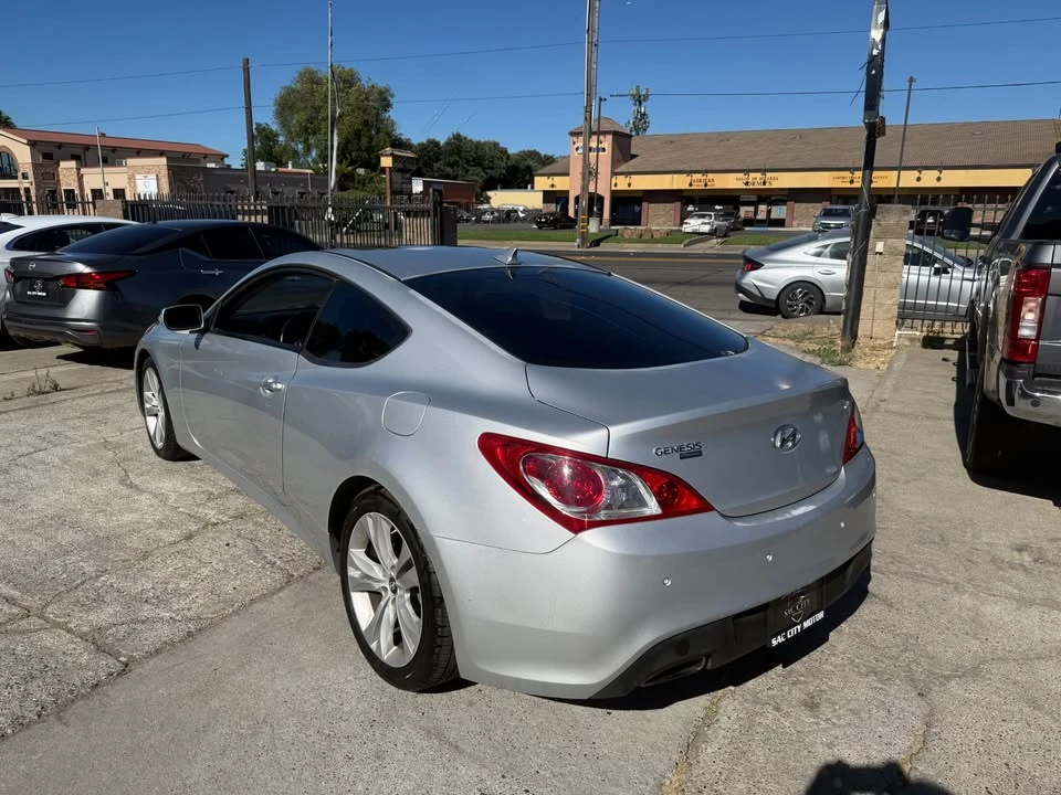2012 Hyundai Genesis Coupe - Image 10 of 20