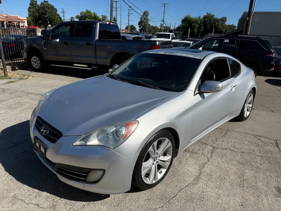 2012 Hyundai Genesis Coupe - Image 2 of 20
