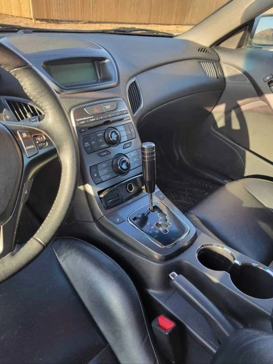2012 Hyundai Genesis Coupe - Image 7 of 9