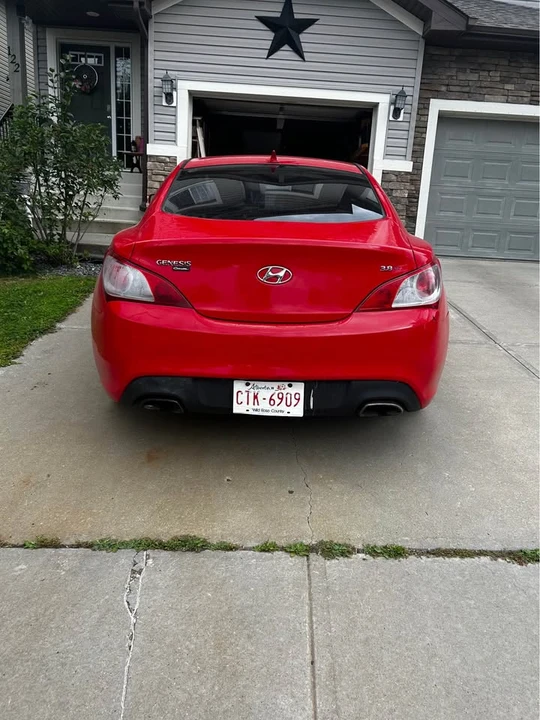 2012 Hyundai Genesis Coupe - Image 4 of 7