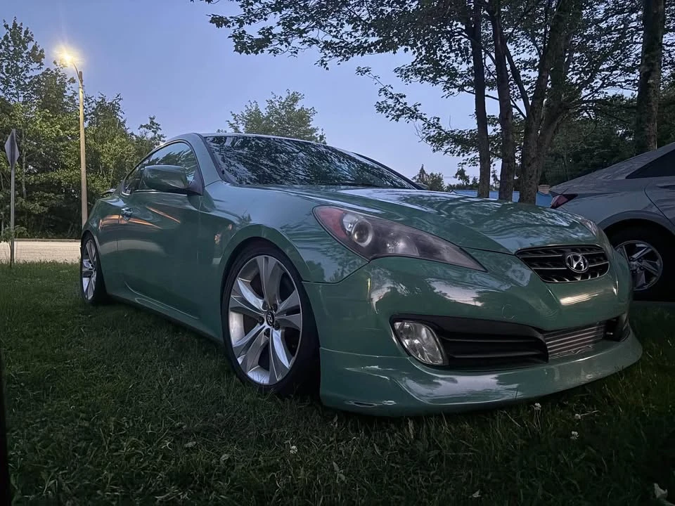 2012 Hyundai Genesis Coupe - Image 8 of 11