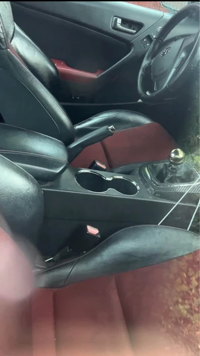 2012 Hyundai Genesis Coupe - Image 8 of 12