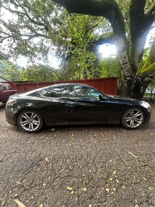 2012 Hyundai Genesis Coupe - Image 7 of 12
