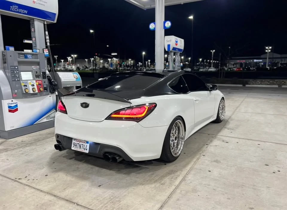 2012 Hyundai Genesis Coupe - Image 7 of 8