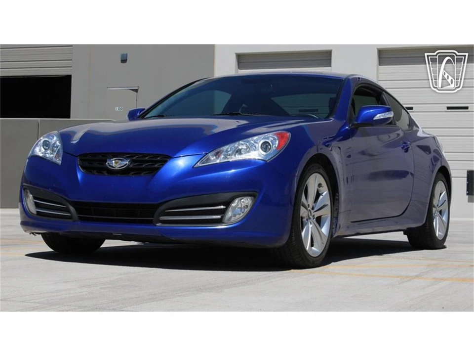 2012 Hyundai Genesis - Image 2 of 31