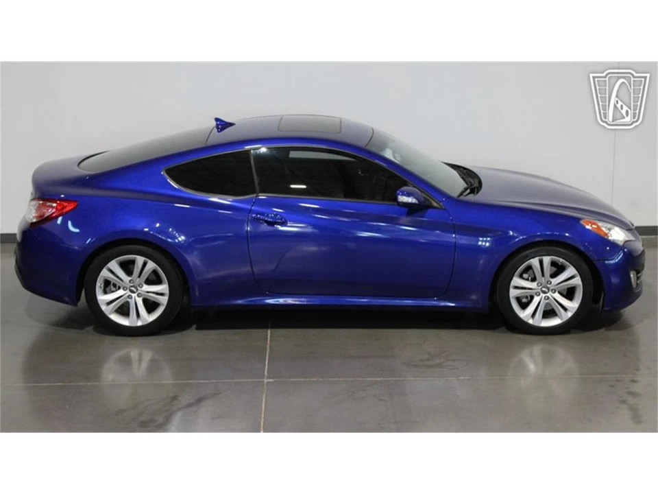 2012 Hyundai Genesis - Image 7 of 31