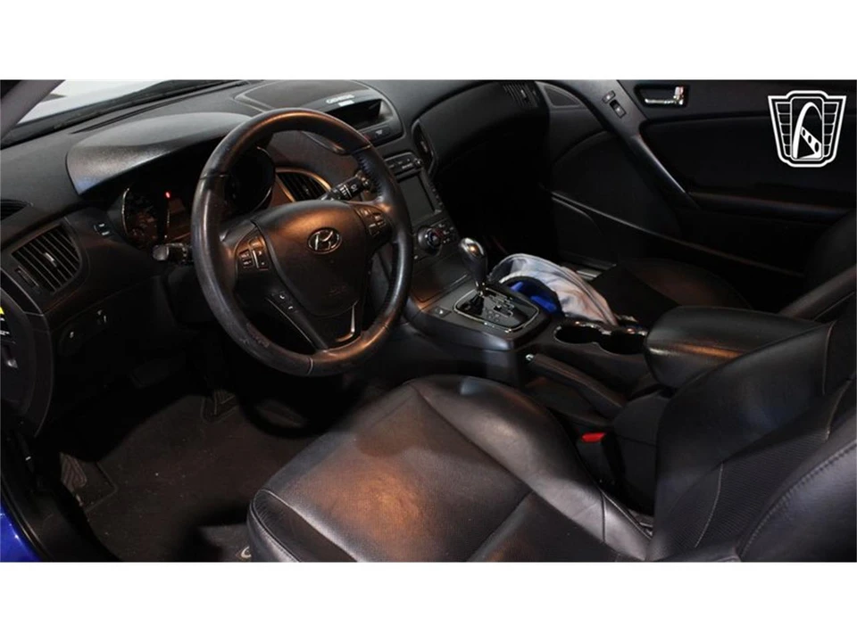 2012 Hyundai Genesis - Image 29 of 31