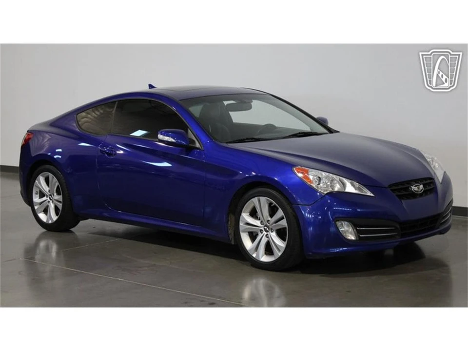 2012 Hyundai Genesis - Image 14 of 31