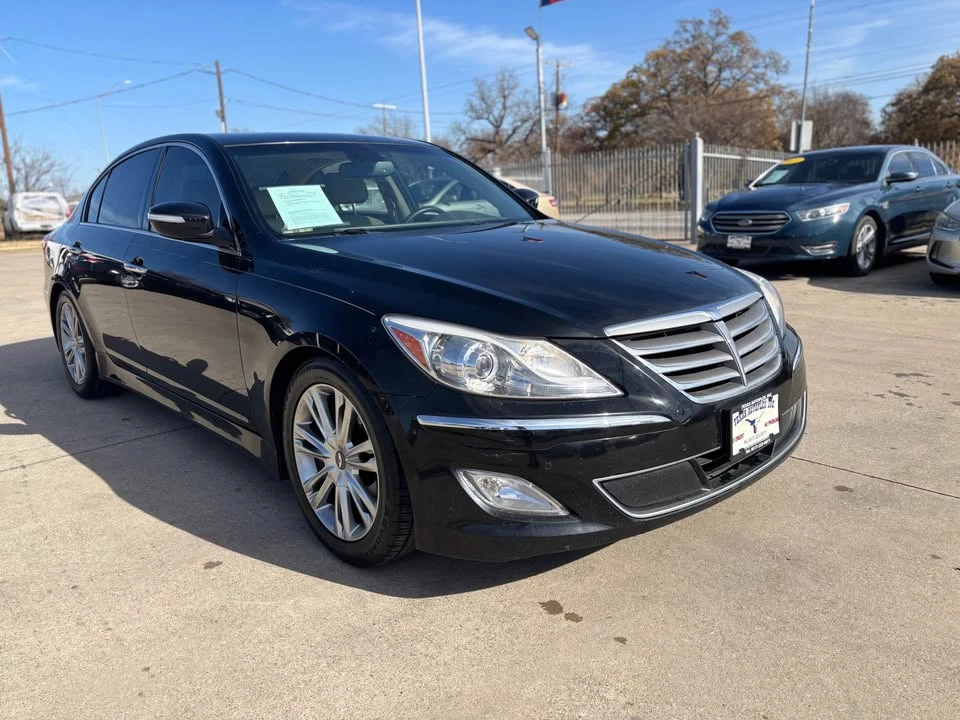 2012 Hyundai Genesis - Image 2 of 6