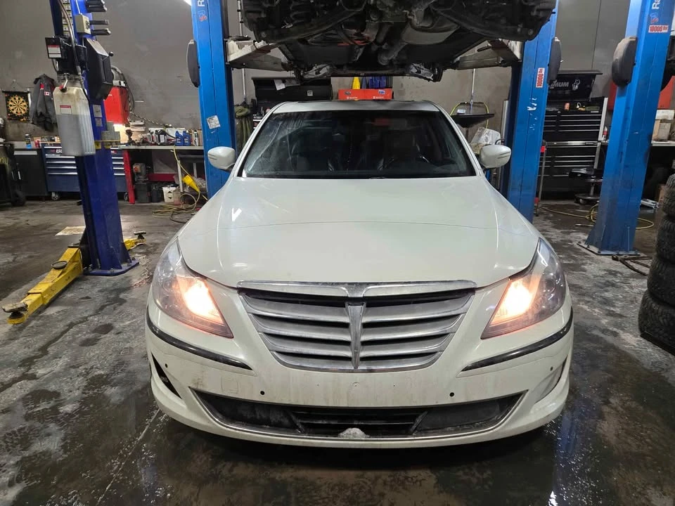 2012 Hyundai Genesis - Image 3 of 7