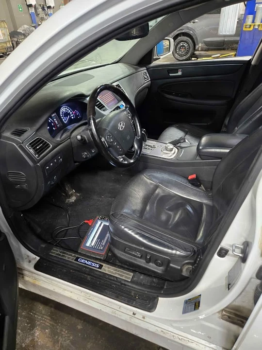 2012 Hyundai Genesis - Image 7 of 7