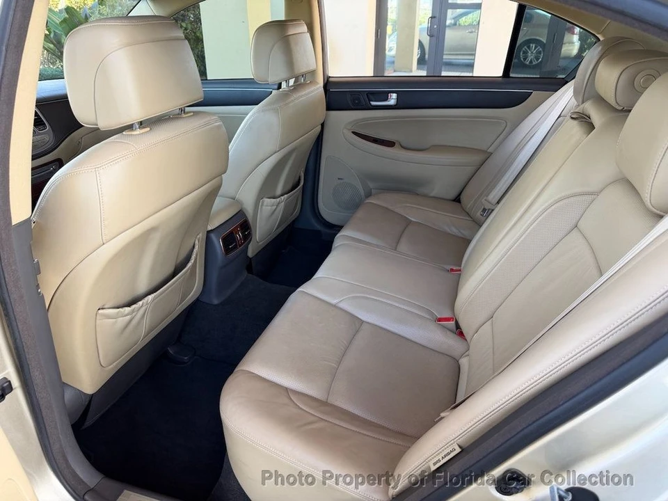 2012 Hyundai Genesis - Image 9 of 12