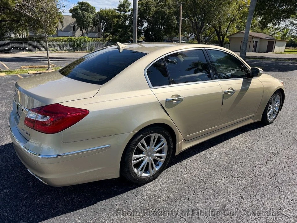 2012 Hyundai Genesis - Image 4 of 12