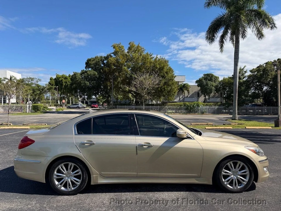 2012 Hyundai Genesis - Image 6 of 12