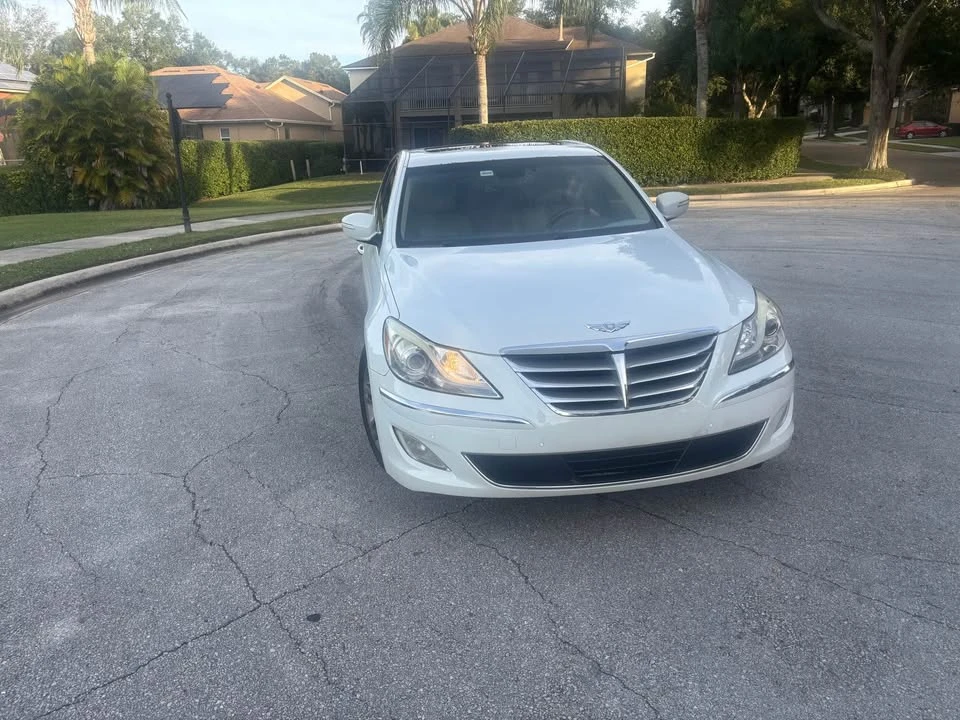 2012 Hyundai Genesis - Image 6 of 9