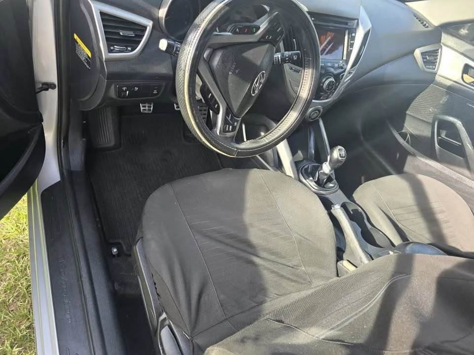 2012 Hyundai Veloster - Image 9 of 10