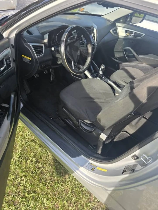 2012 Hyundai Veloster - Image 10 of 10