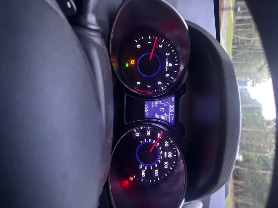 2012 Hyundai Veloster - Image 4 of 5