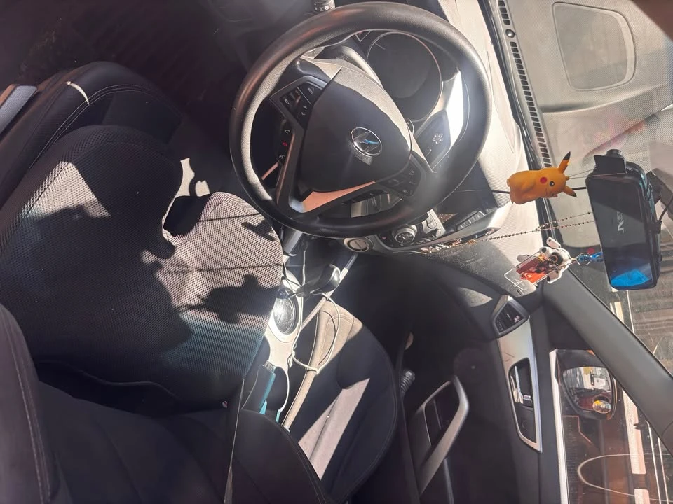 2012 Hyundai Veloster - Image 5 of 5
