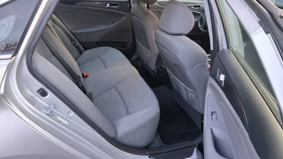 2012 Hyundai Sonata - Image 16 of 16