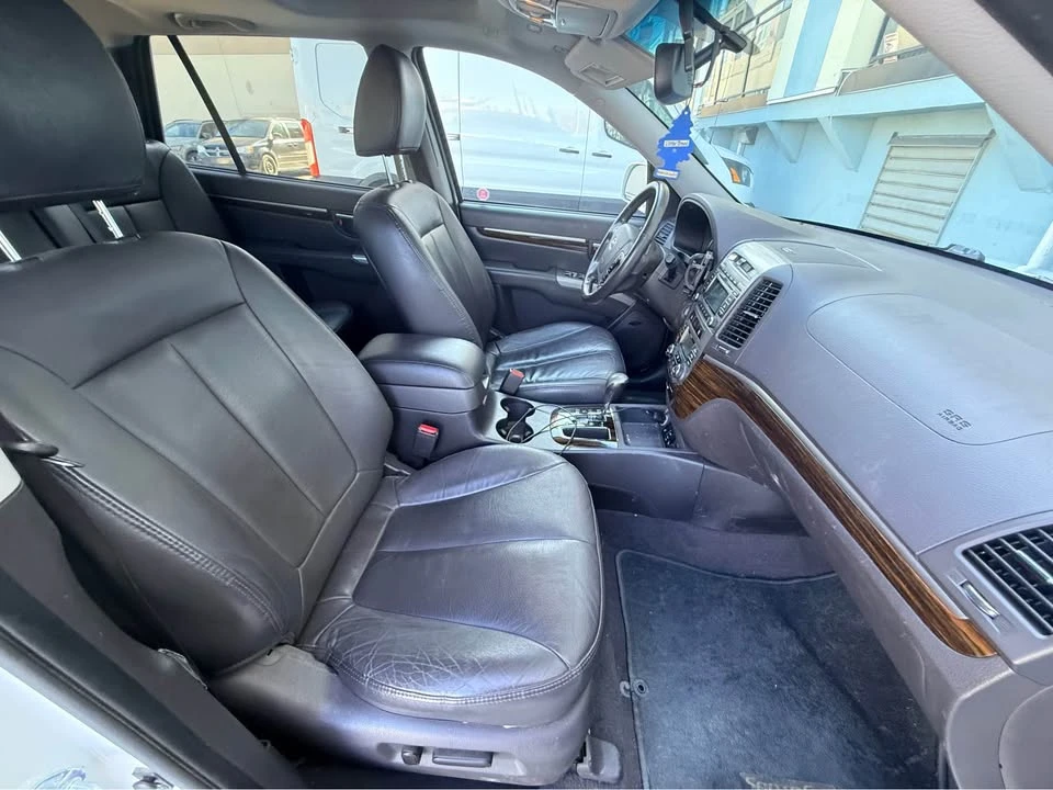 2012 Hyundai Santa Fe - Image 11 of 20