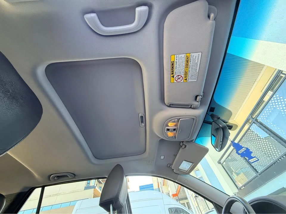 2012 Hyundai Santa Fe - Image 13 of 20