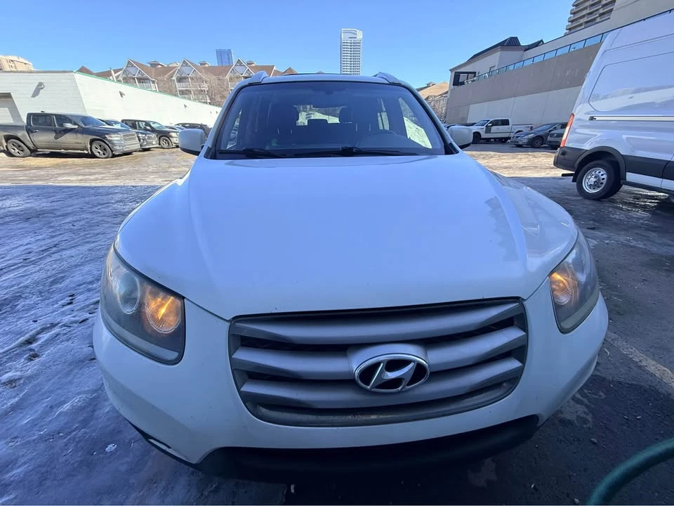 2012 Hyundai Santa Fe - Image 2 of 20