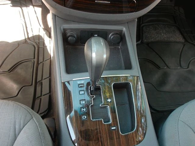 2012 Hyundai Santa Fe - Image 21 of 21