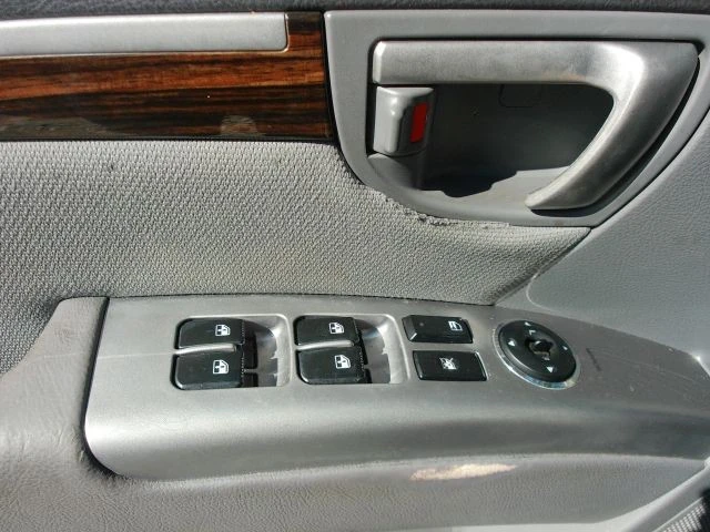 2012 Hyundai Santa Fe - Image 12 of 21