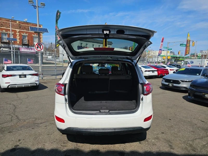 2012 Hyundai Santa Fe - Image 8 of 12