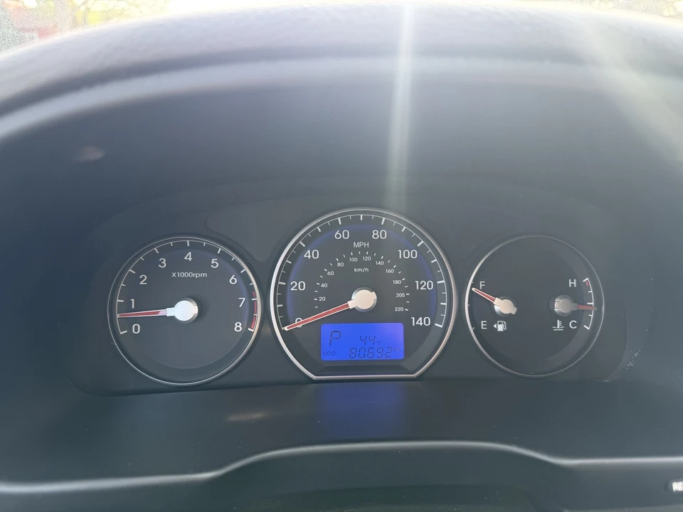 2012 Hyundai Santa Fe - Image 6 of 8
