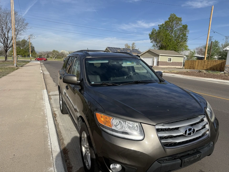 2012 Hyundai Santa Fe - Image 2 of 8