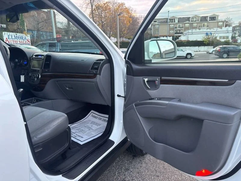 2012 Hyundai Santa Fe - Image 7 of 12